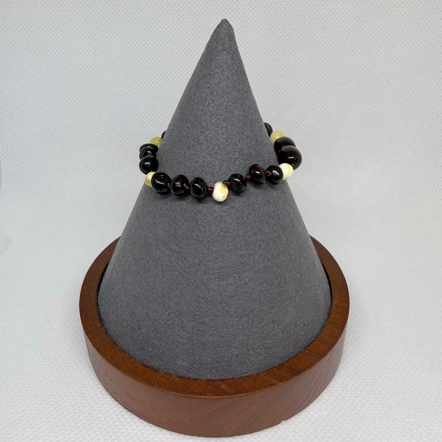 Molasses/Cream-Circle-5.5" clasp