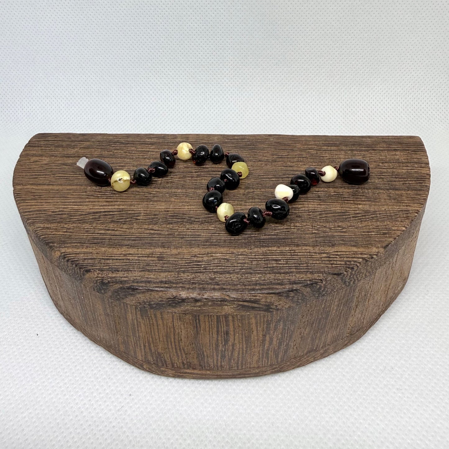 Molasses/Cream-Circle-5.5" clasp