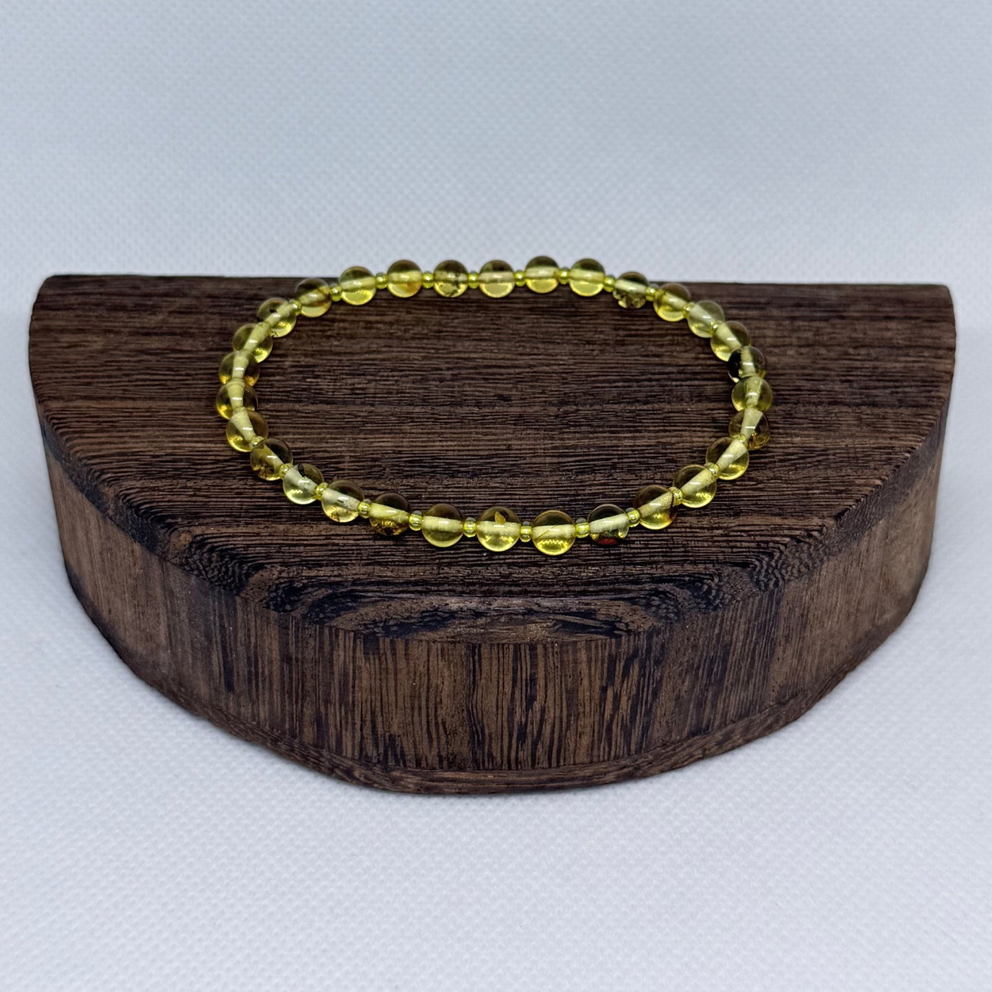 Gold Nova-Circle-7.5" stretch
